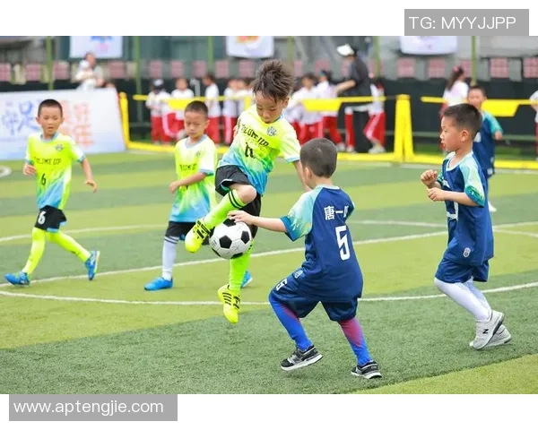 足球明星简单舞蹈教学让你轻松学会炫酷动作展现个人魅力与风采